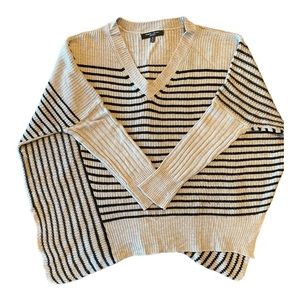 Romeo & Juliet couture women’s v neck asymmetrical striped sweater size S